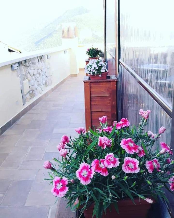 La Rupe Bed And Breakfast Norma Dış mekan fotoğraf