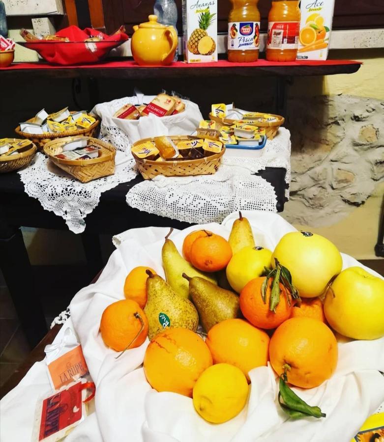 La Rupe Bed And Breakfast Norma Dış mekan fotoğraf