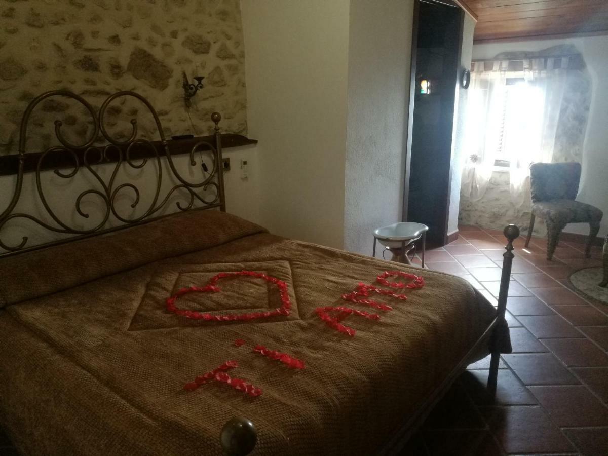 La Rupe Bed And Breakfast Norma Dış mekan fotoğraf