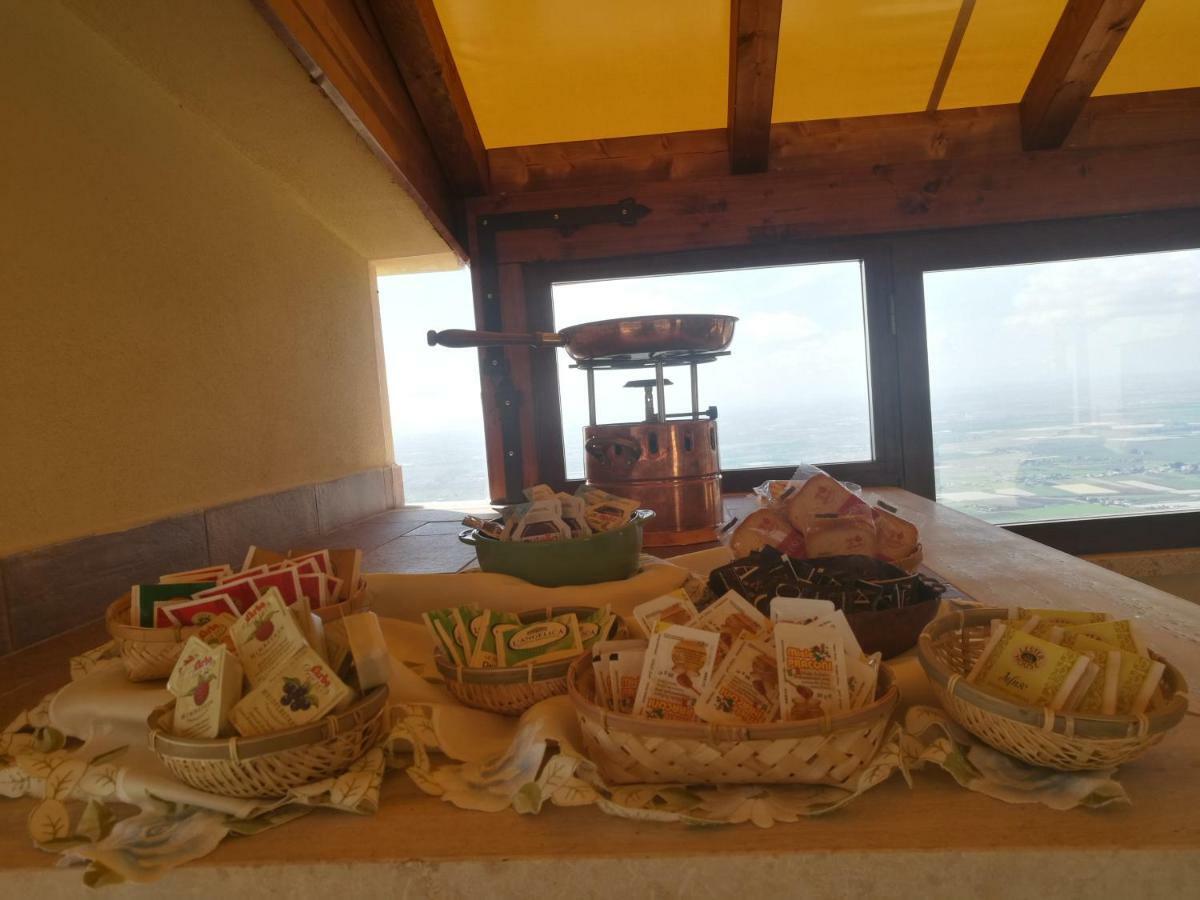 La Rupe Bed And Breakfast Norma Dış mekan fotoğraf