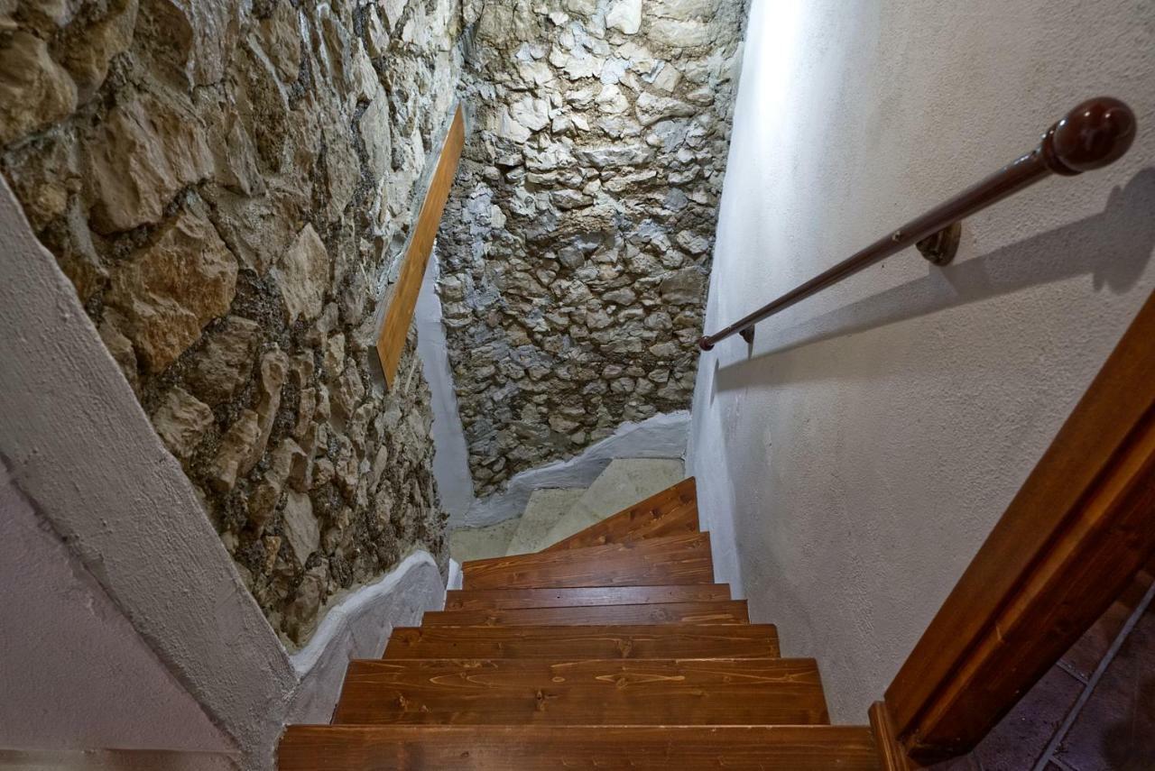 La Rupe Bed And Breakfast Norma Dış mekan fotoğraf
